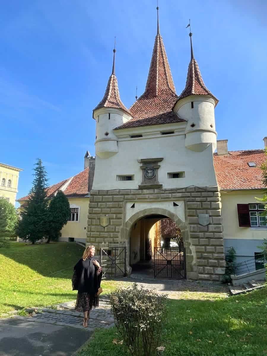 a solo woman traveling in Brasov, Romania