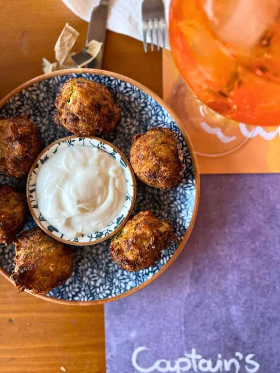 Dining at Captian's in Mykonos solo