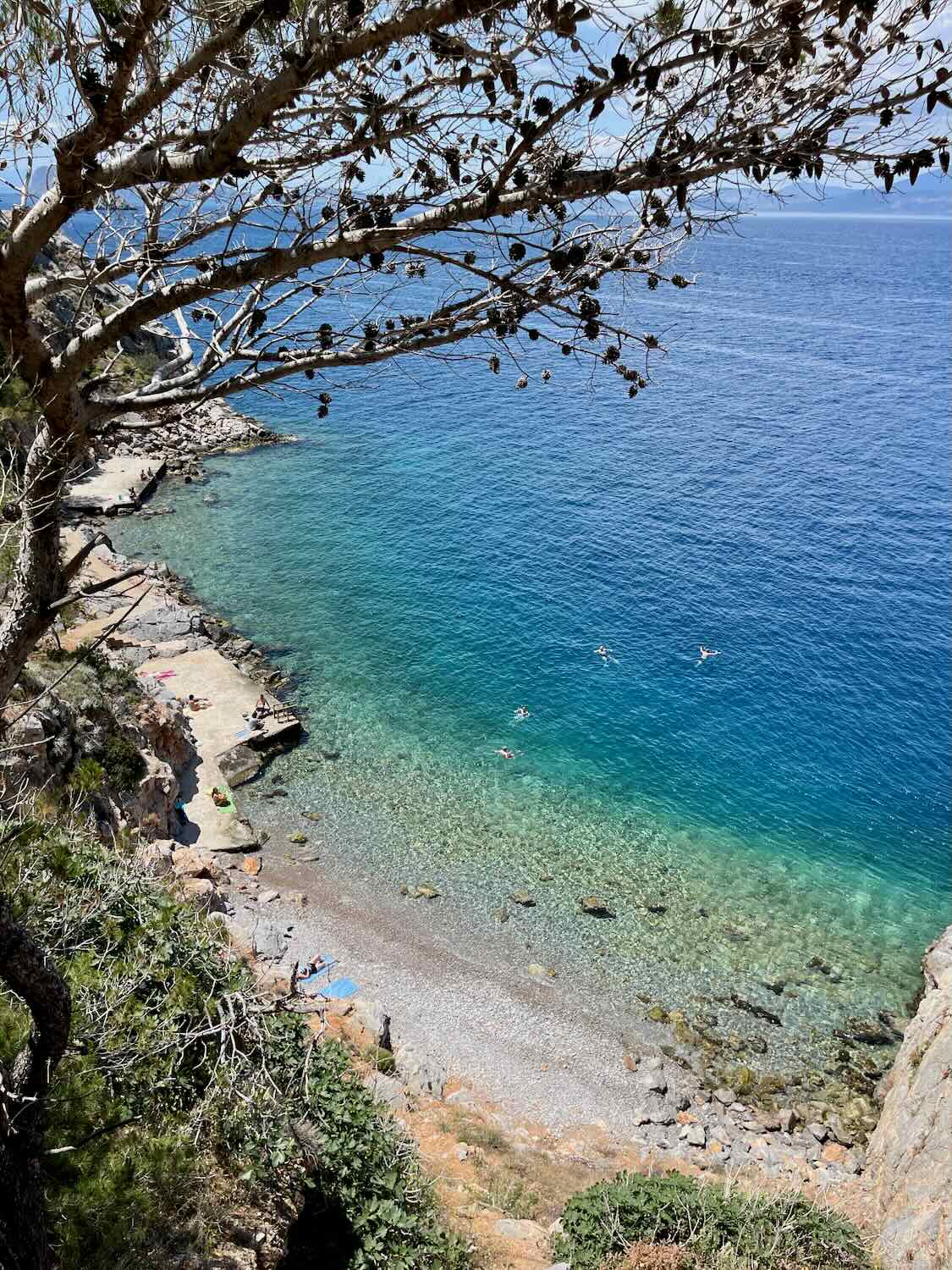 A view of the beach in Hydra near the port.
