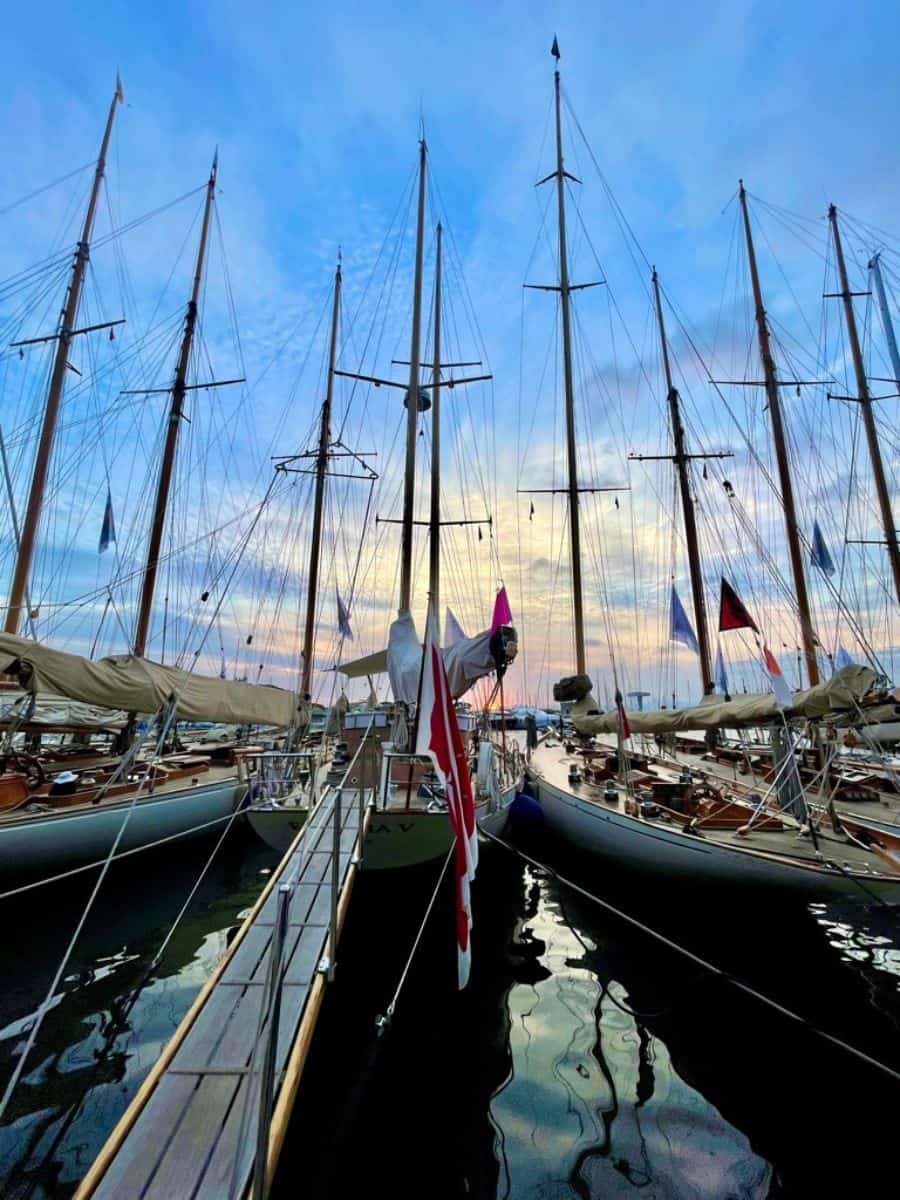 Guide to Traveling from Marseille to Cannes + Map