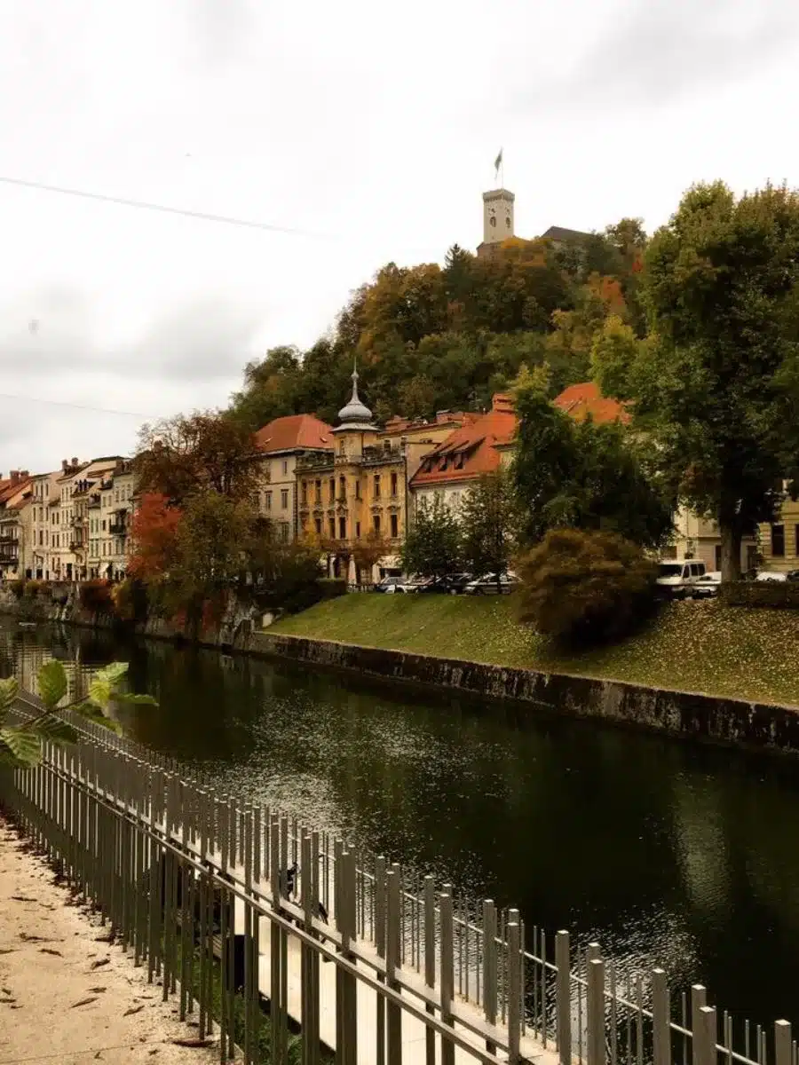 A picture of a canal in Ljubljana.